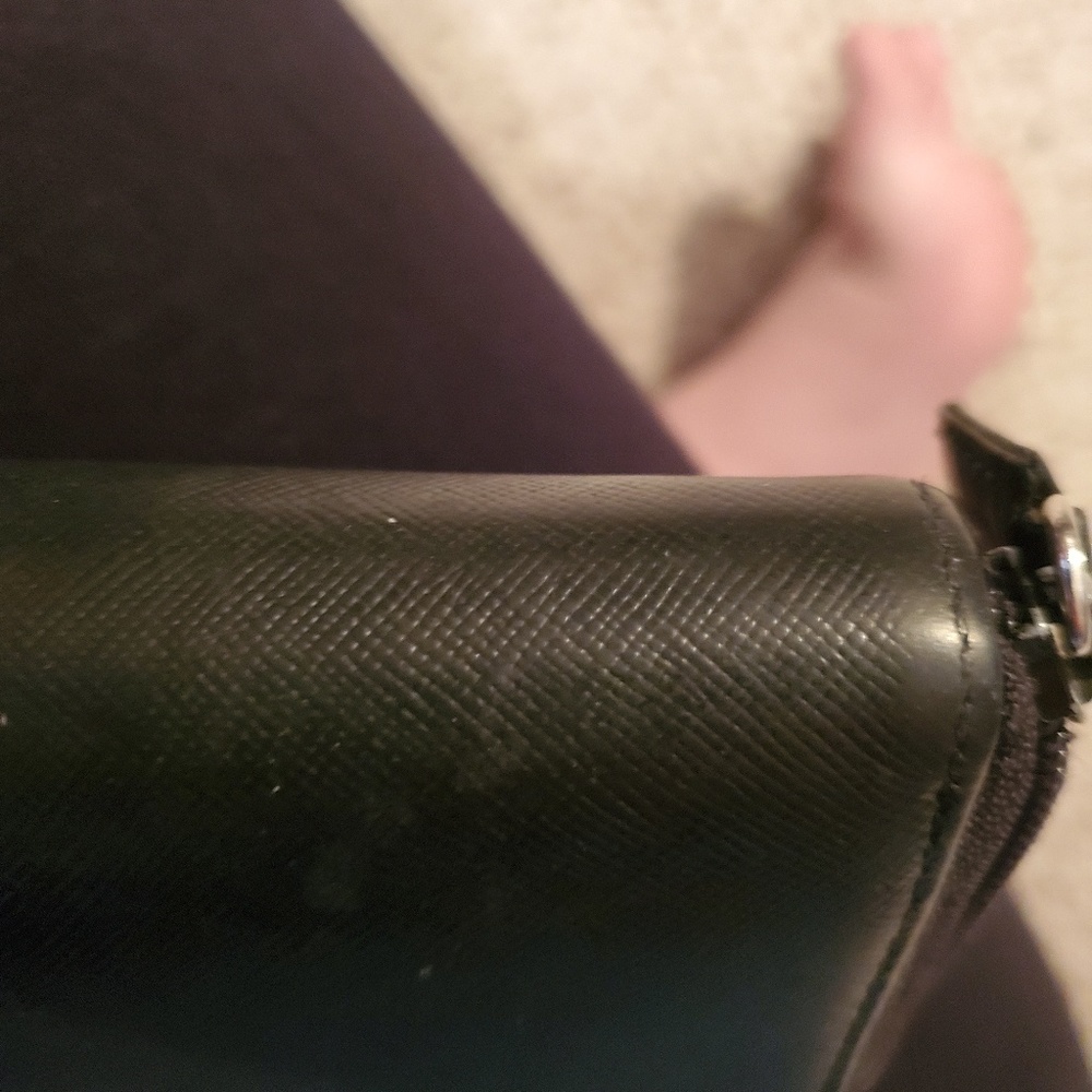Prada Wallet - Picture 6 of 8